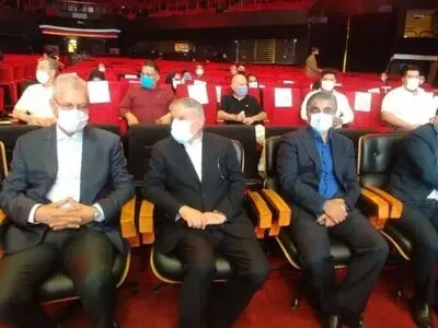 سلبریتی‌ها جایگاه خودشان را دارند اما جامعه ما قهرمان می‌خواهد