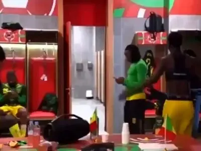 ویدئو: جشن در رختکن مالی پس از حذف تونس