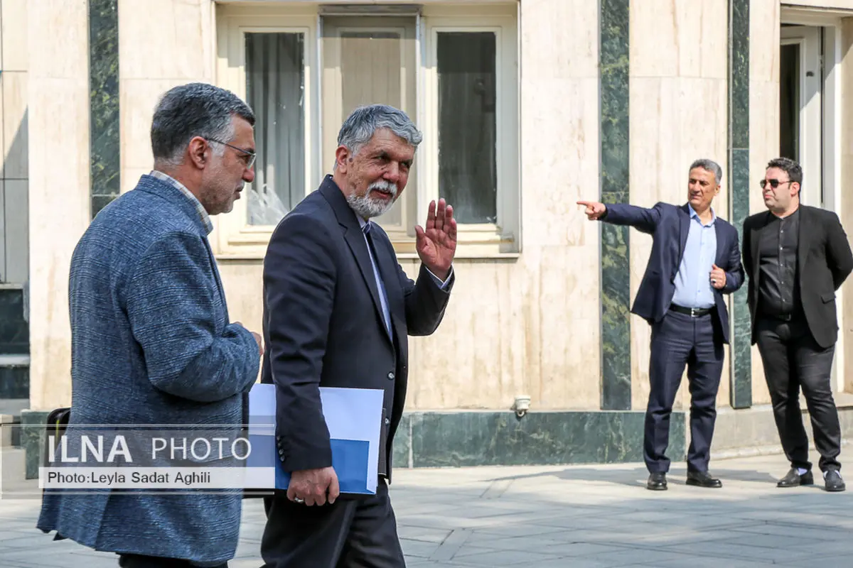 کارت زرد مجلس به وزیر ارشاد