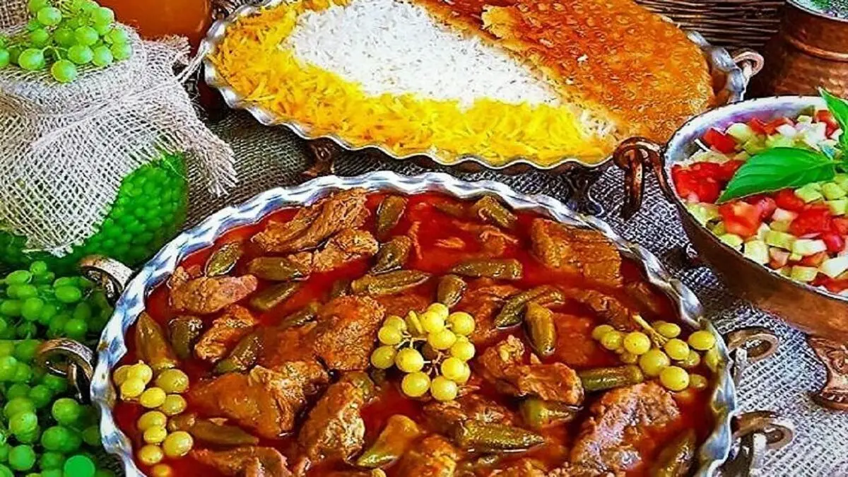 طرز تهیه خورش بامیه با طعمی بی نظیر 