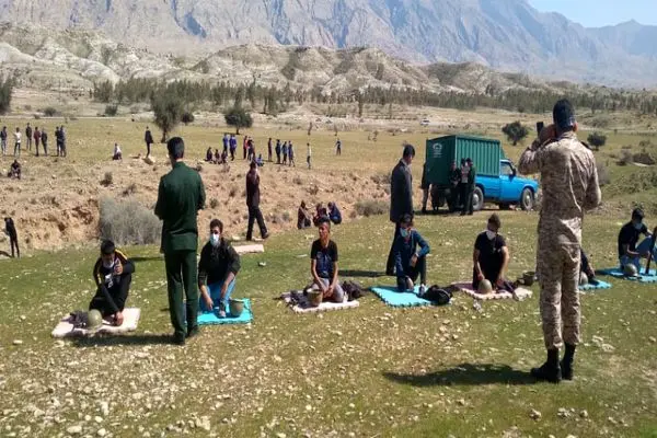 شرکت دانش‌آموزان لنجانی در اردوی عملی درس آمادگی دفاعی