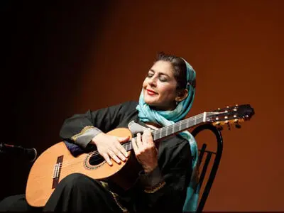 لیلی افشار و والس‌های شاعرانه گرانادوس در نیاوران 