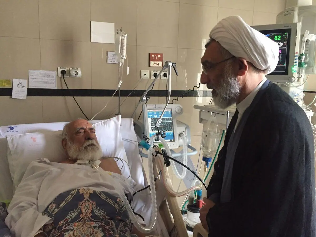 عیادت پورمحمدی از حجت‌الاسلام طباطبایی