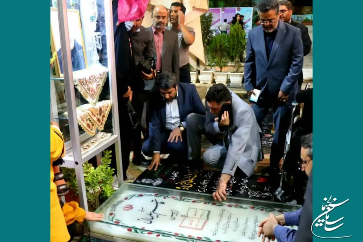 زیارت رییس سازمان سینمایی از مزار شهید قاسم سلیمانی