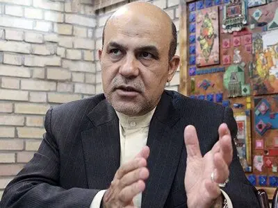 الدفاع الإیرانیة: الجاسوس علي‌رضا أکبري لم یکن مساعداً في وزارة الدفاع