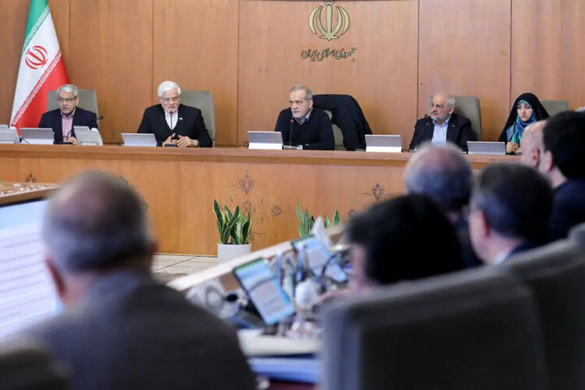 انتقاد روزنامه اصولگرا از دولت:کارنامه اقتصادی موفقی ندارد