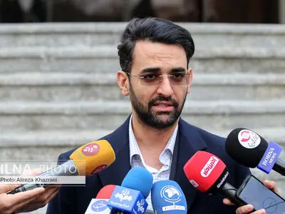 اپراتورهای گران‌فروش تلفن همراه باید پول مردم را بازگردانند