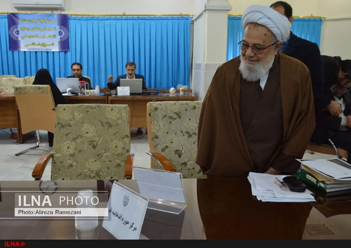 آیت الله ممدوحی کاندیدای خبرگان کرمانشاه شد