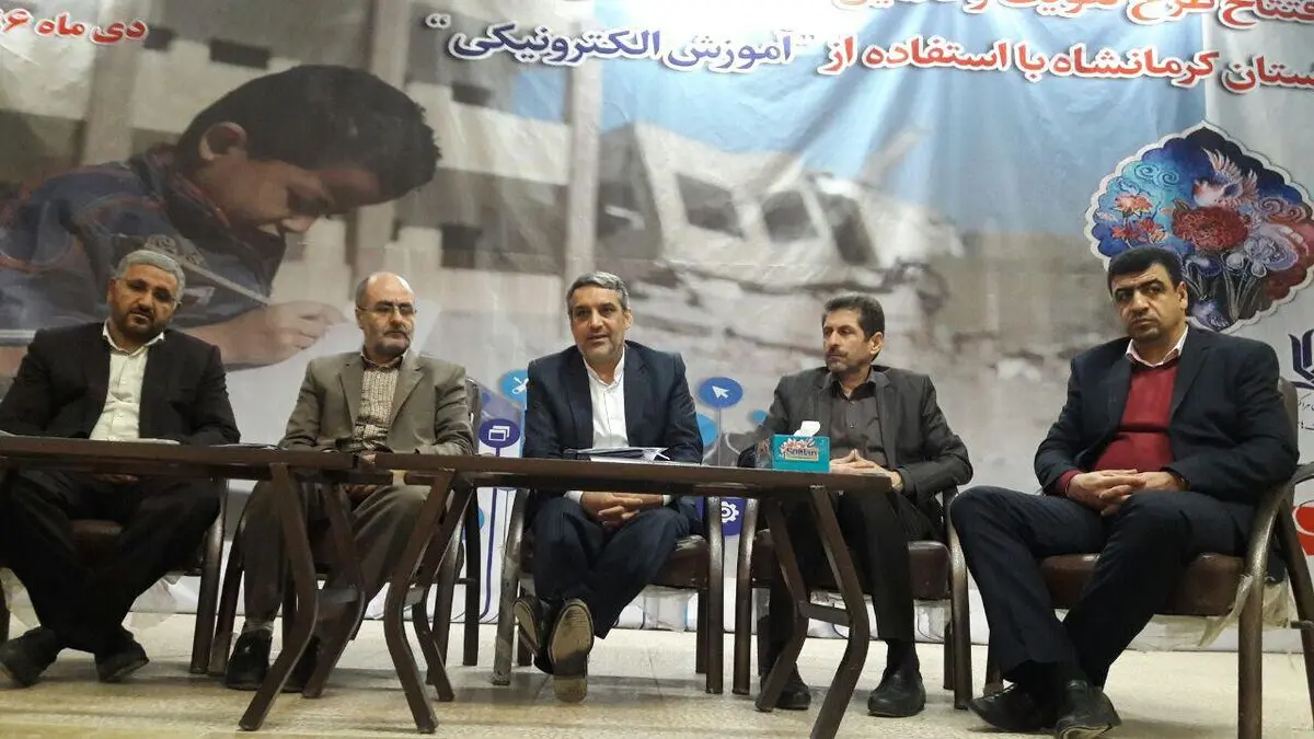 به‌عنوان نماینده شرم می‌کنم خانه 300 میلیونی با 5 میلیون معاوضه می‌شود