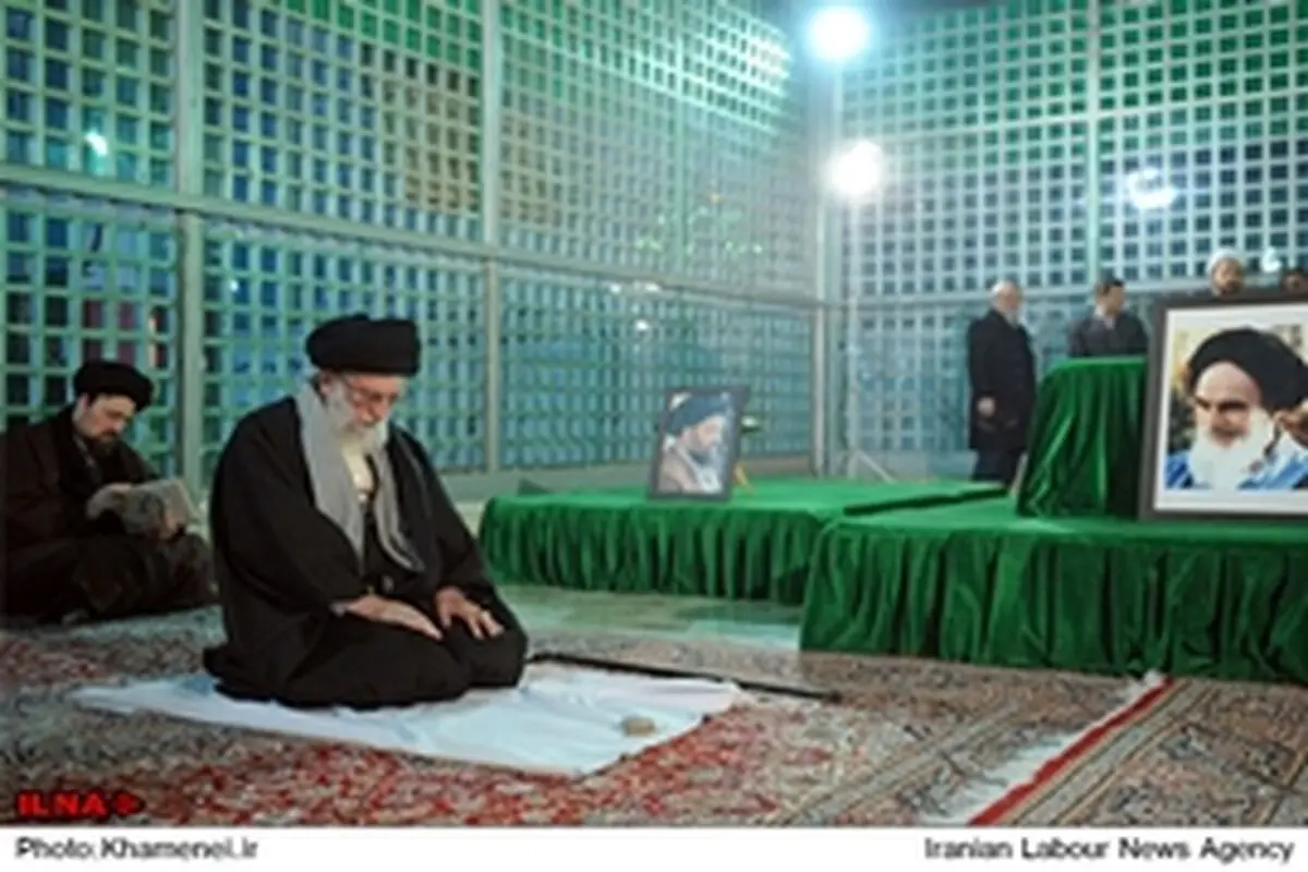 حضور رهبر انقلاب در مرقد مطهر امام راحل و گلزار شهدای بهشت زهرا
