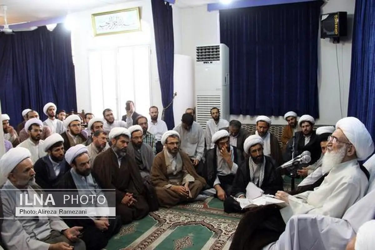 ورود فرزند آیت الله مصباح یزدی با شعار «ما هم اجازه نمی‌دهیم»