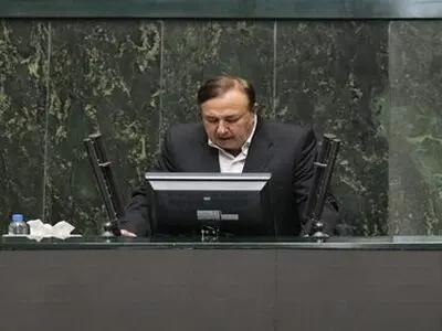 نحوه نمایش مراسم جشن قهرمانی باشگاه تراکتور از رسانه ملی جلوه‌ای از بدسلیقگی بود