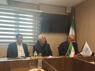 زمان پرداخت معوقات بازنشستگان مشخص نیست/ چرا مزایای مزدی افزایش نیافت؟/ بدهی دولت ۱۲۰۰ همت است؛ نه ۷۰۰ همت! 