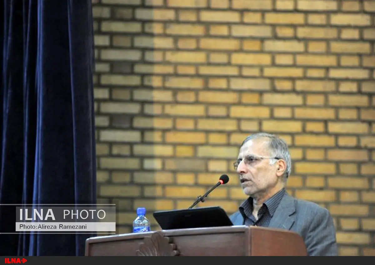 هادی خانیکی در دانشگاه هنر اصفهان سخنرانی میکند