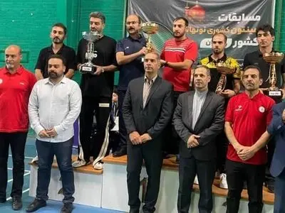 آشتی پایتخت نشینان با سکوی قهرمانی کشور
