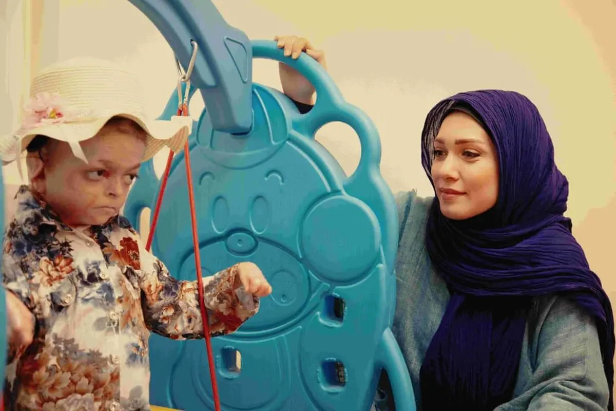 شهرزاد کمال‌زاده در تهرانگرد با کودکان‌ ای بی‌ گفتگو می‌کند