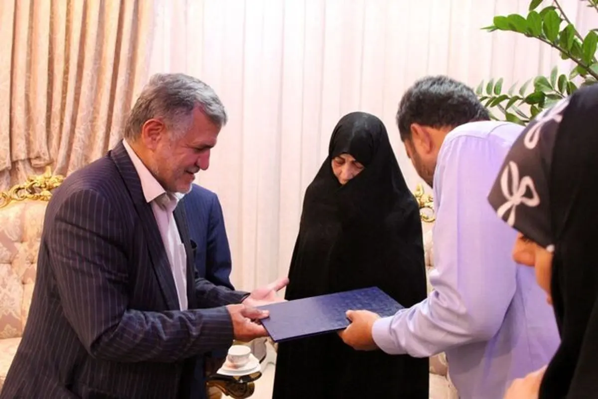 دیدار دبیرکل حزب موتلفه با خانواده سرلشکر شهید علی شادمانی