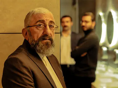 آرمین رحیمیان و کیوان ساکت‌اف در «جهان مبهم هاتف»