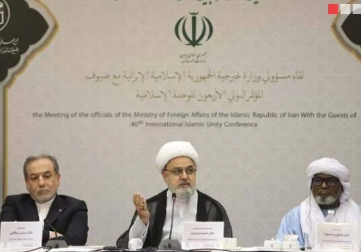 «مشت گره‌کرده» رهبر شهید به الگویی برای مستضعفان جهان تبدیل شد