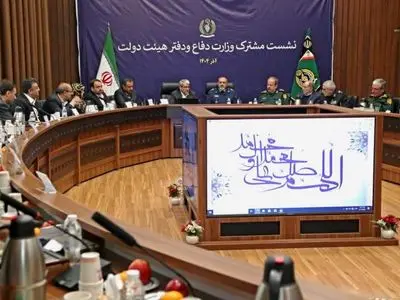 تأکید وزارت دفاع و دفتر هیئت دولت بر تقویت همکاری‌های مشترک