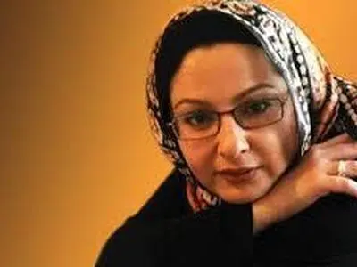 لاله صبوری در کنار اسپایدرمن/عکس