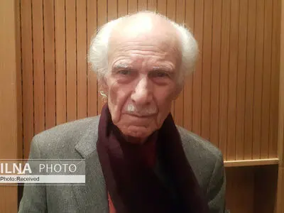 نفی گذشته در هیچ شاخه فرهنگی پسندیده نیست/ اگر خارجی‌ها مبلغ فرهنگ ما باشند باید با آنها همکاری کرد