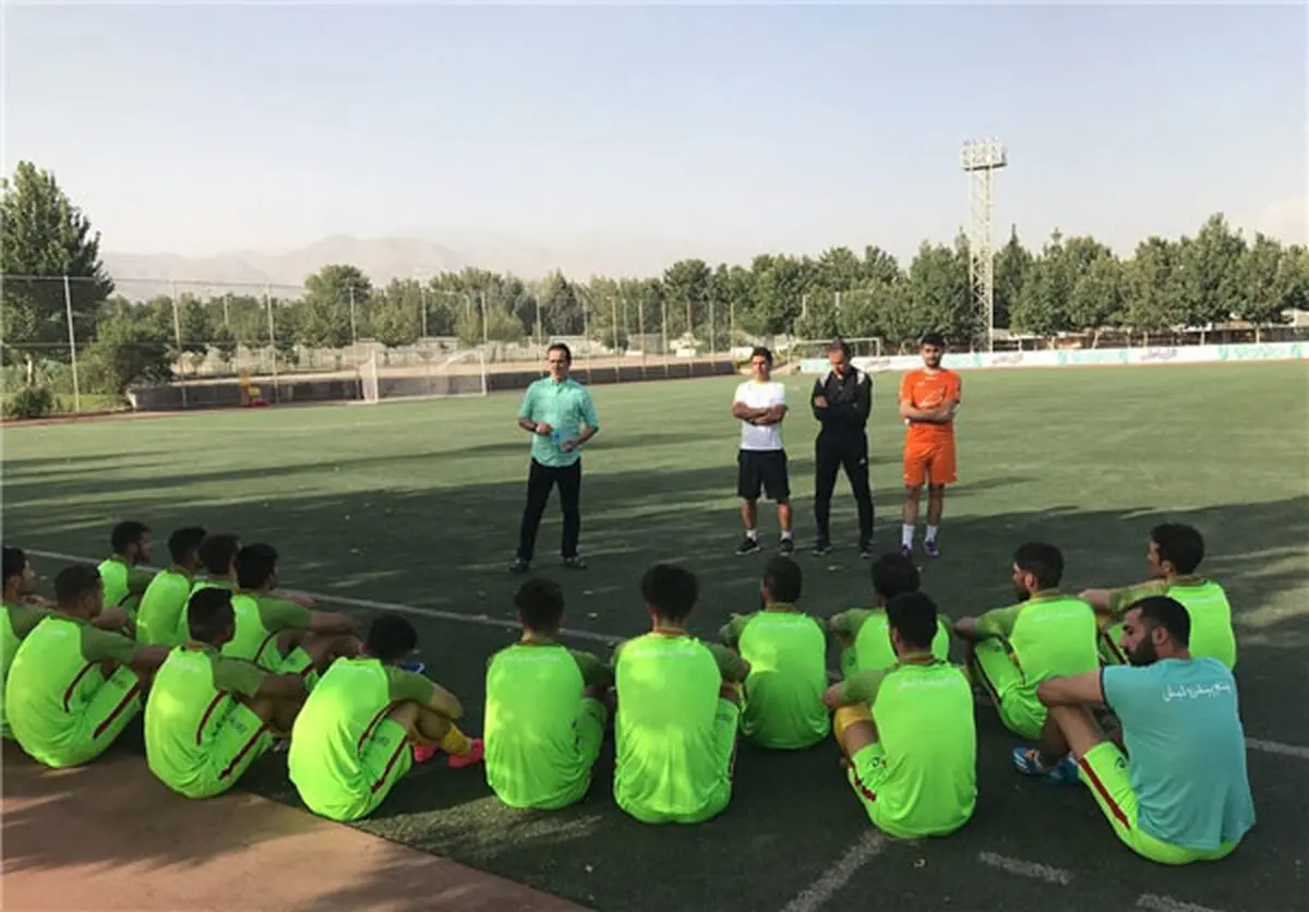 اقدام جالب علی کریمی برای کمک به گلر استقلال