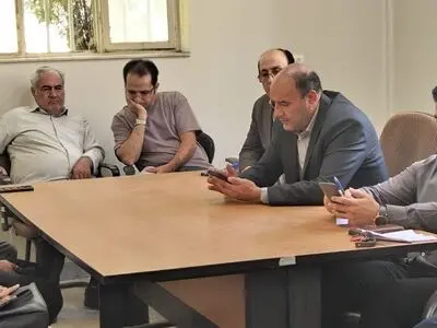مشکلات کارگران و واحدهای شهرک صنعتی نهاوند بررسی شد