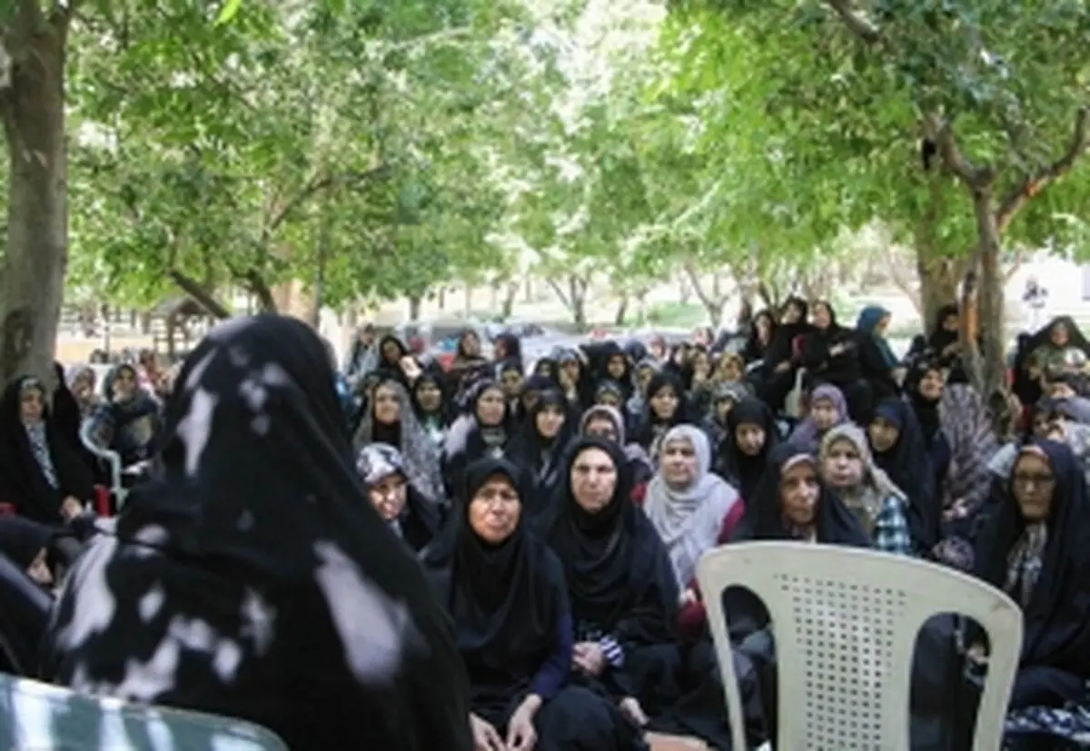 استقبال همسران معظم شهدا از برنامه های انجمن همسران شهدای فارس