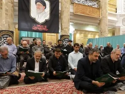 حضور وزیر آموزش‌وپرورش در مراسم ختم مادر شهیدان مظفر