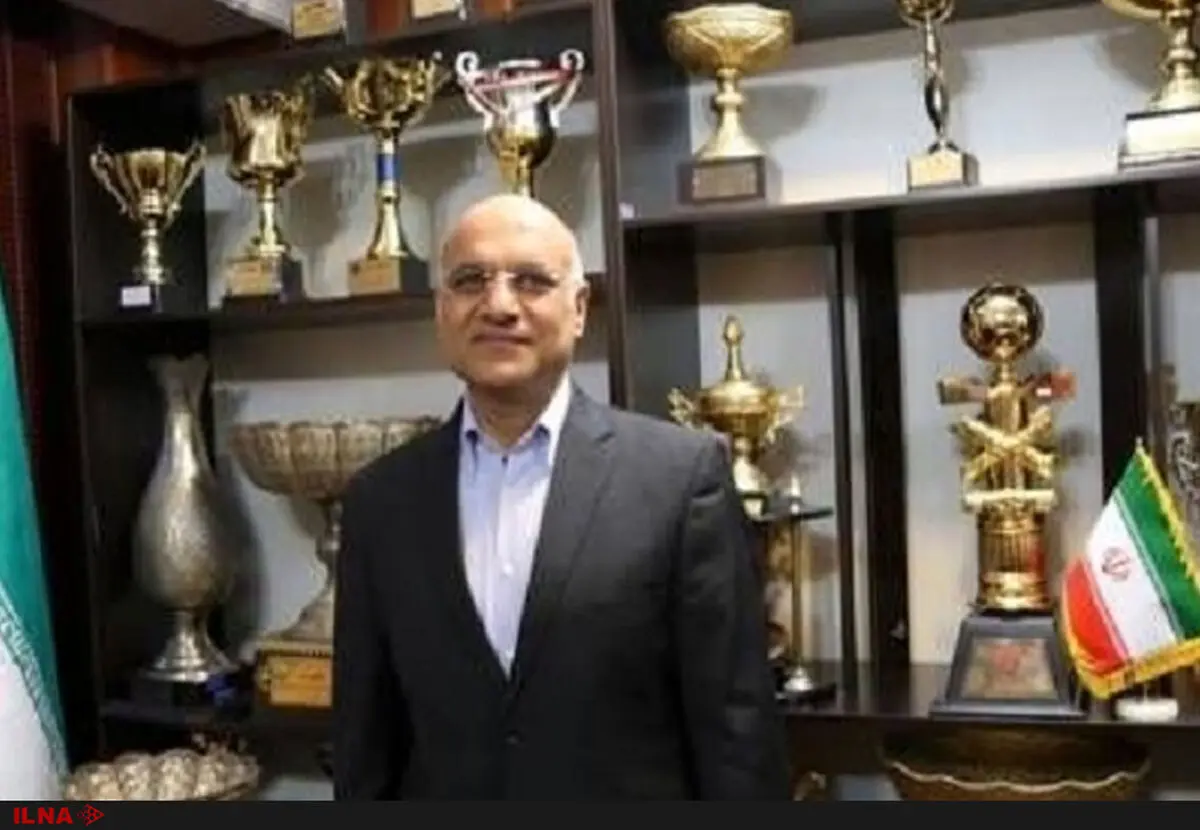 خارج از عرف به کسی پول نمی‌دهیم/ مرد روزهای سخت هستم /استقلال و پرسپولیس کیسه پول ندارند