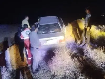 تصادف پراید با پل در جاده شهرضا- آباده ۴ مصدوم و یک فوتی برجا گذاشت