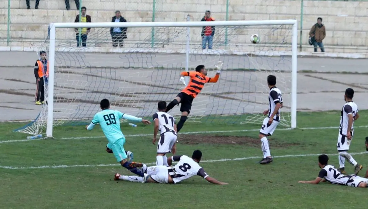 نود ارومیه 2-1 قشقایی شیراز؛ برد دقیقه نودی یاران بیاتلو در خانه