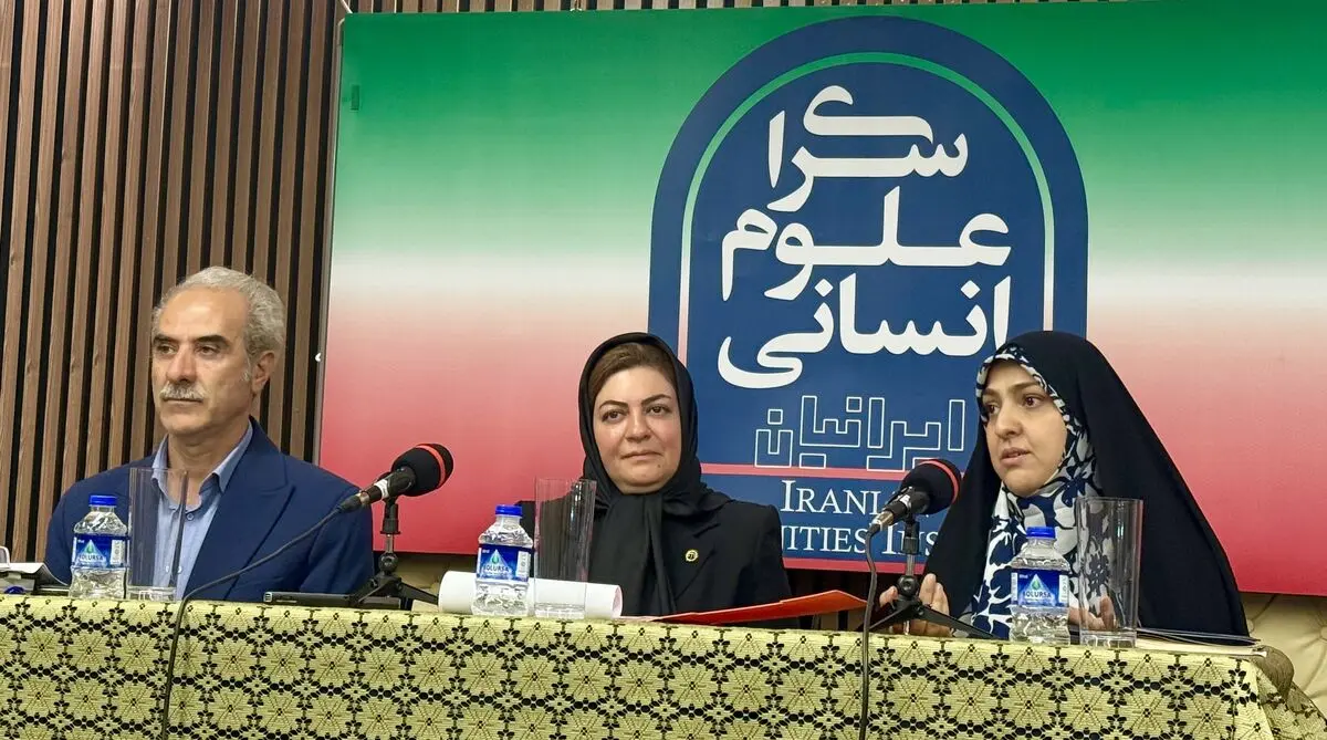 وقتی زنان کامیون و اتوبوس می‌رانند، چرا موتورسیکلت را نمی‌توانند برانند؟ 