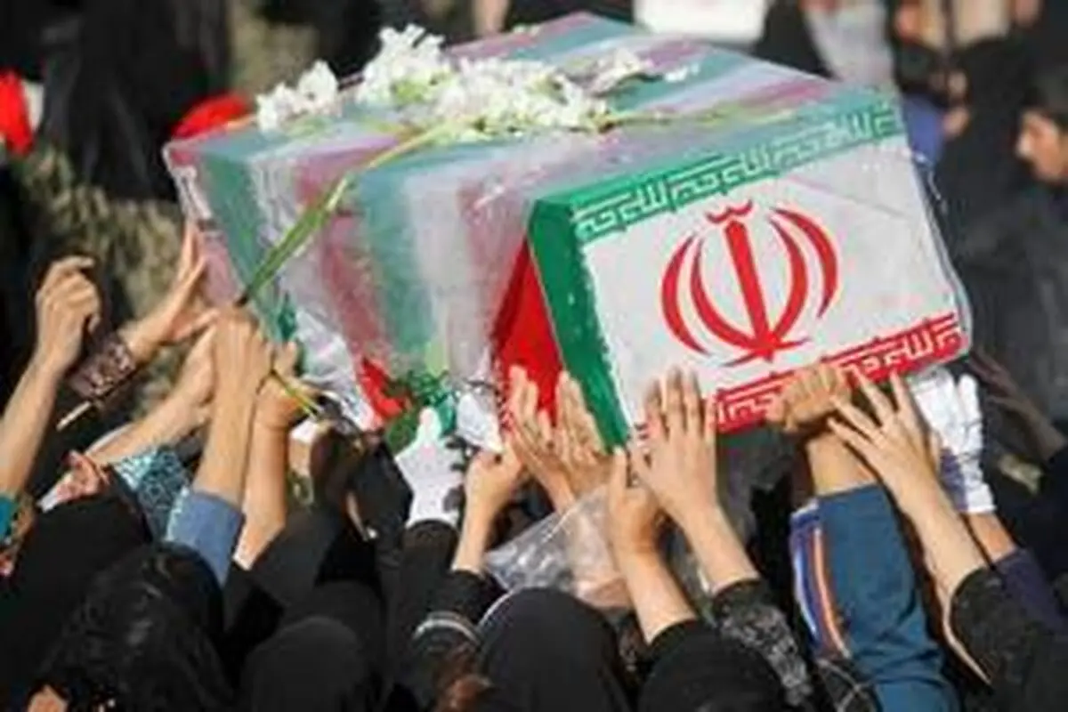 پیکر ۲ سرباز شهید در چهارمحال و بختیاری تشییع شد