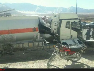 کشته وزخمی شدن ۳ کارگر در حادثه انفجار تانکر سوخت