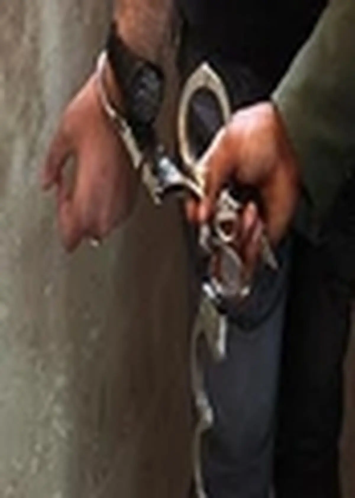 سارق وسایل خودرو در اصفهان دستگیر شد
