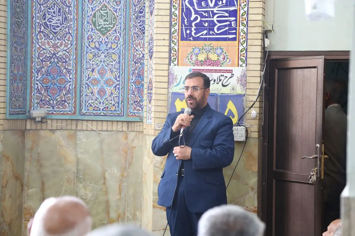 اتحاد مردم سپری نفوذناپذیر در مقابل دشمن شکل می‌دهد/ انبارهای کالاهای اساسی فارس سرشار از مایحتاج مردم است