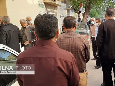 تجمع بازنشستگان کارگری خوزستان در دفتر کانون استان/ از اصلاحاتِ همسان‌سازی و عملکرد کانون رضایت نداریم