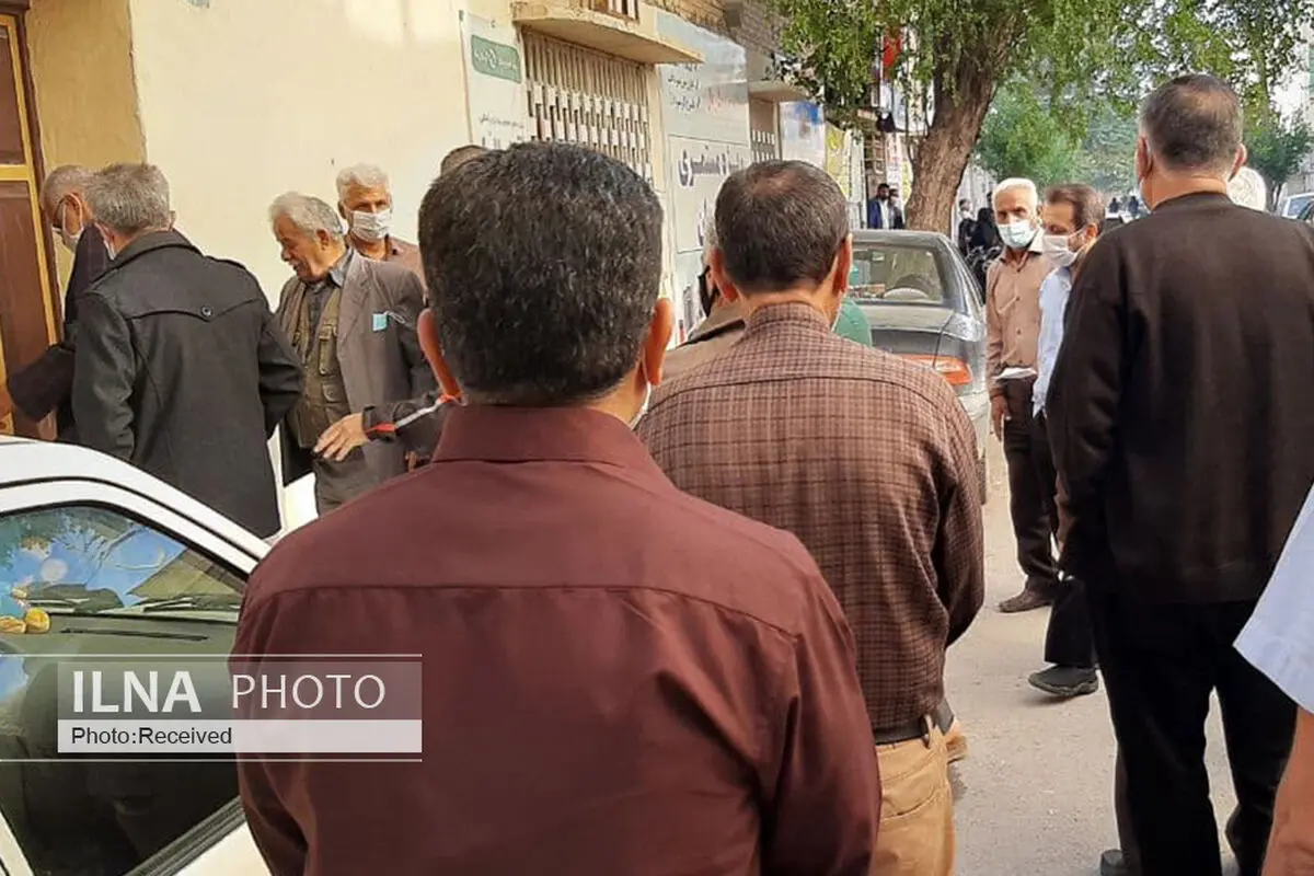 تجمع بازنشستگان کارگری خوزستان در دفتر کانون استان/ از اصلاحاتِ همسان‌سازی و عملکرد کانون رضایت نداریم