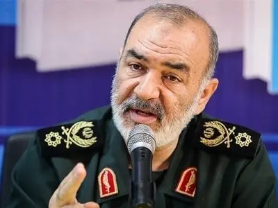 سلامی: أمیرکا أصیبت بزوال العقل السیاسی
