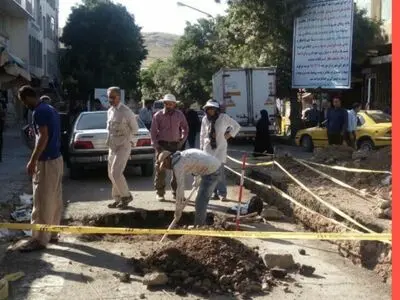 کشف دو دهنه قنات تاریخی در خیابان اردلان بیجار
