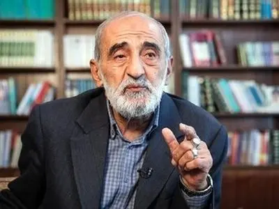 باید باب المندب را ببندیم/ موشکهای ایران برای بستن این تنگه توان دارند