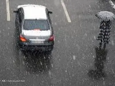 جاده‌های چهارمحال و بختیاری لغزنده است/ رانندگان با احتیاط رانندگی کنند