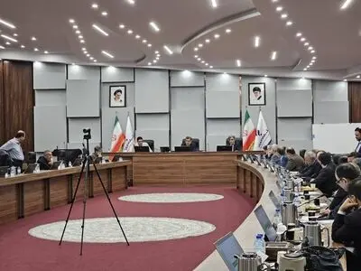 تصویب کلیات لایحه اصلاح موادی از قانون تأمین اجتماعی در کمیسیون اجتماعی مجلس/ اتخاذ تصمیمات جدید برای بیمه کارگران ساختمانی و کسب‌وکارهای اینترنتی