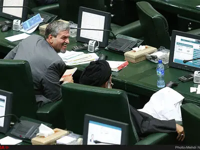 روحانی مطلوب اصولگراها شده یا اصولگرایان، اصلاح‌طلب شده‌اند؟!