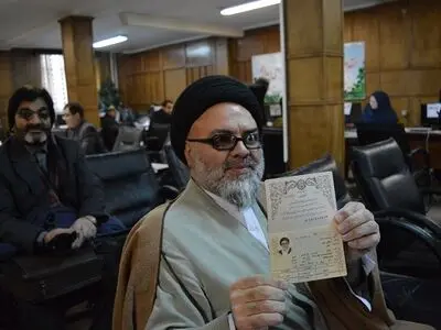 ثبت نام رئیس مجمع روحانیون مبارز آذربایجان غربی در انتخابات  مجلس خبرگان 