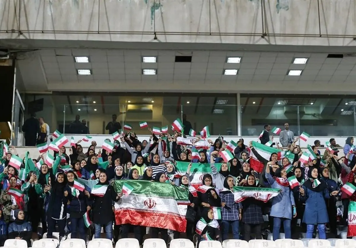 بانوان ایرانی حاضر در ورزشگاه آزادی جهانی شدند(عکس)