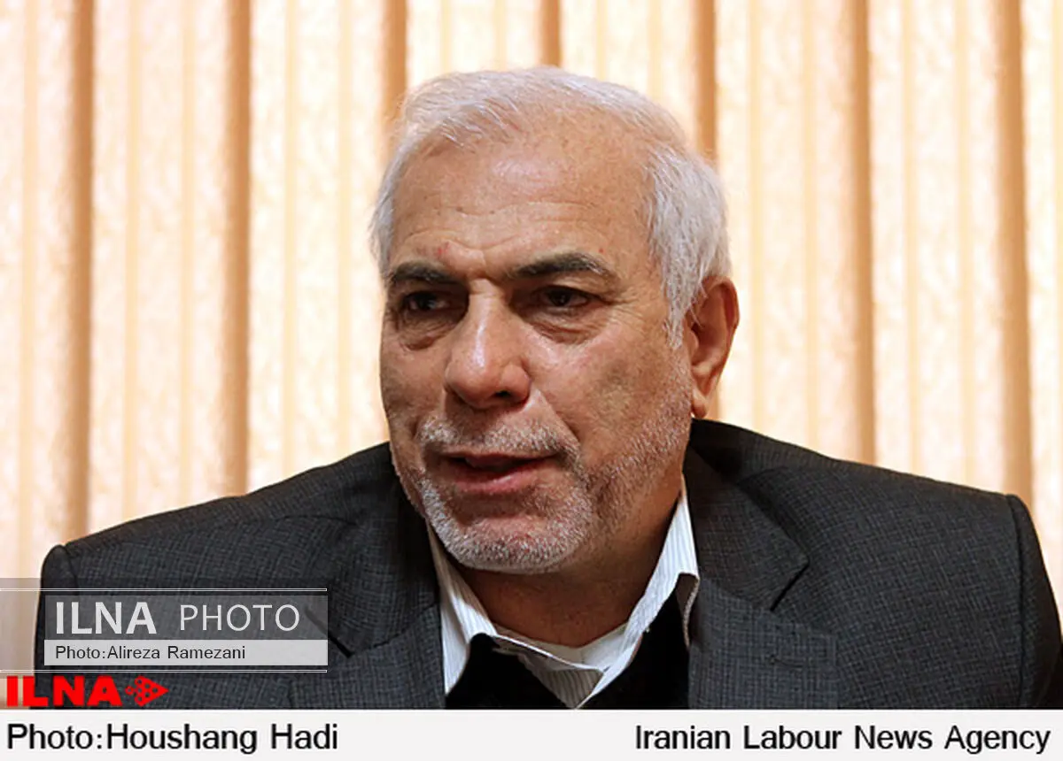 مخالفت با دولت و مذاکره‌­کنندگان٬ برای تامین منافع شخصی است