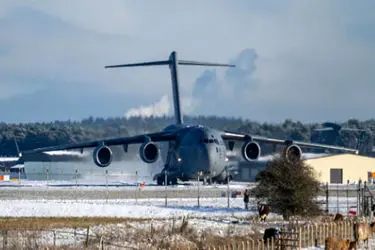 ورود ناوگانی هوایی آمریکا به پایگاه‌های انگلیس